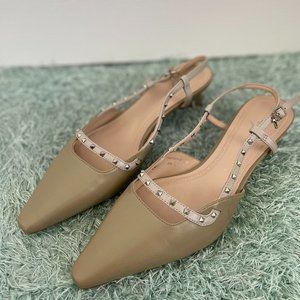 Independent designer brand - Size 7- Olive Green Point Toe Slingback Pumps